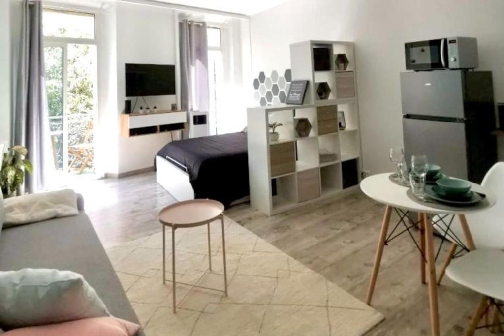 Apartament Esprit Cosy Au Centre Historique Tulon Zewnętrze zdjęcie